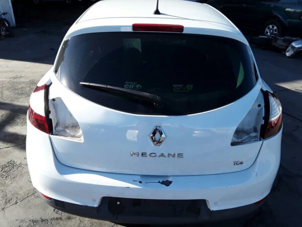 PORTON TRASERO RENAULT MEGANE III BERLINA 5 P