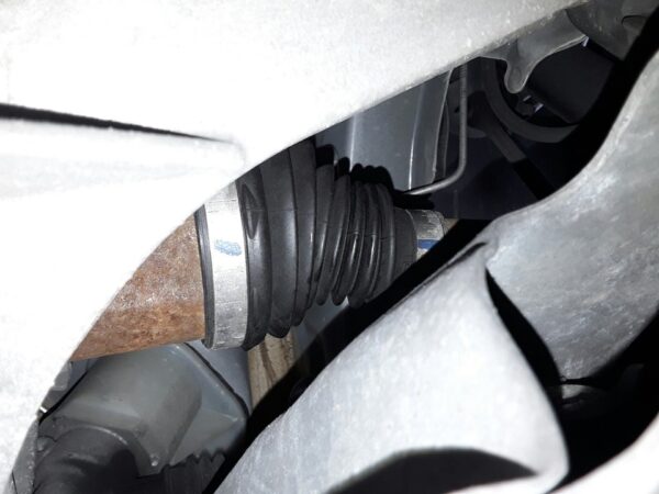 TRANSMISION DELANTERA IZQUIERDA RENAULT MEGANE III BERLINA 5 P