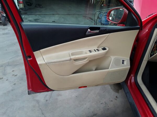 ELEVALUNAS DELANTERO IZQUIERDO VOLKSWAGEN PASSAT BERLINA