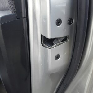 CERRADURA PUERTA DELANTERA DERECHA MAZDA 5 BERL.