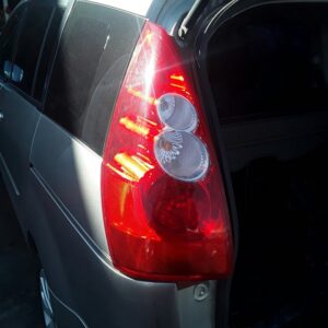 PILOTO TRASERO IZQUIERDO MAZDA 5 BERL.