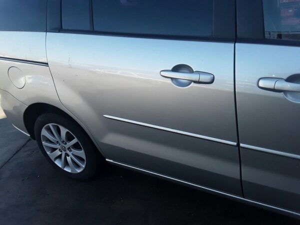 PUERTA TRASERA DERECHA MAZDA 5 BERL.