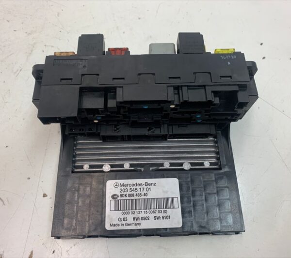 CAJA RELES / FUSIBLES MERCEDES CLASE C  BERLINA