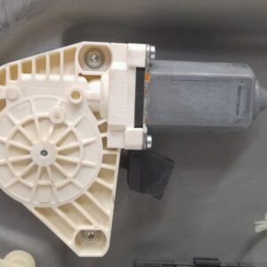 ELEVALUNAS TRASERO DERECHO MERCEDES CLASE B