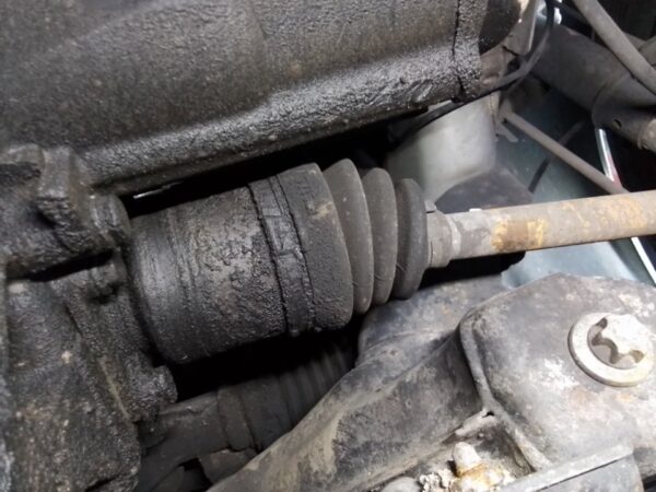 TRANSMISION DELANTERA IZQUIERDA FIAT GRANDE PUNTO