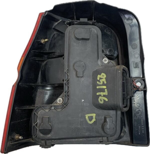 PILOTO TRASERO DERECHO SEAT AROSA