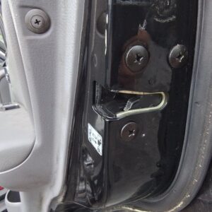 CERRADURA PUERTA TRASERA DERECHA  KIA SORENTO