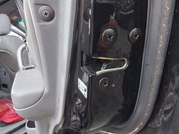 CERRADURA PUERTA TRASERA DERECHA  KIA SORENTO