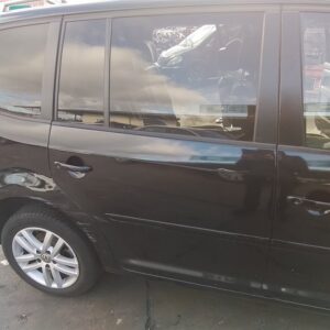 PUERTA TRASERA DERECHA VOLKSWAGEN TOURAN