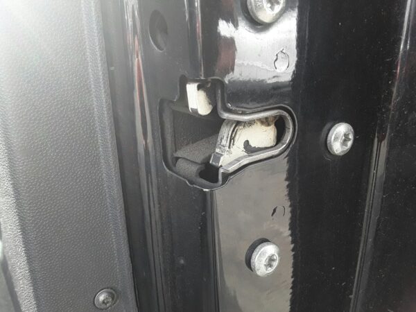 CERRADURA PUERTA DELANTERA DERECHA OPEL CORSA D