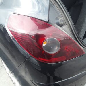 PILOTO TRASERO IZQUIERDO OPEL CORSA D