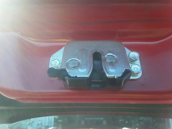 CERRADURA MALETERO / PORTON CHEVROLET SPARK