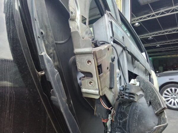CERRADURA PUERTA DELANTERA DERECHA SMART FORTWO COUPE