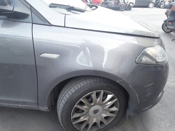 ALETA DELANTERA DERECHA LANCIA YPSILON (402)