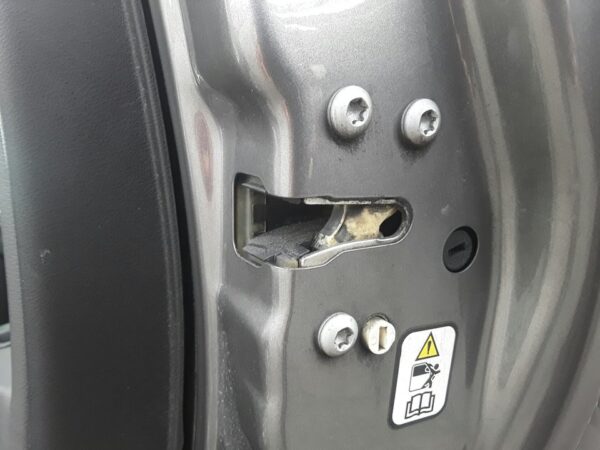 CERRADURA PUERTA TRASERA DERECHA LANCIA YPSILON (402)