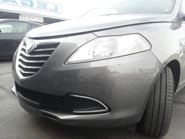 PARAGOLPES DELANTERO LANCIA YPSILON (402)