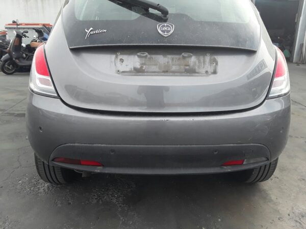 PARAGOLPES TRASERO LANCIA YPSILON (402)