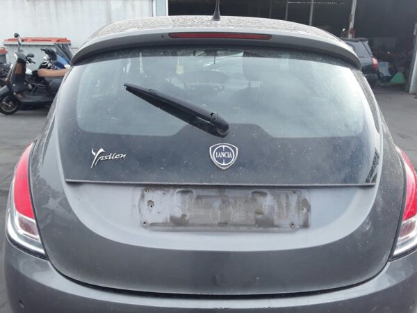 PORTON TRASERO LANCIA YPSILON (402)