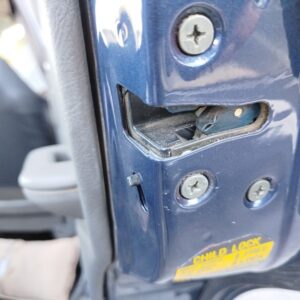 CERRADURA PUERTA TRASERA DERECHA  SUZUKI VITARA SE/SV