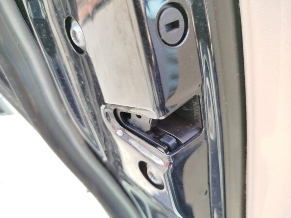 CERRADURA PUERTA TRASERA IZQUIERDA SKODA SUPERB (3U4)