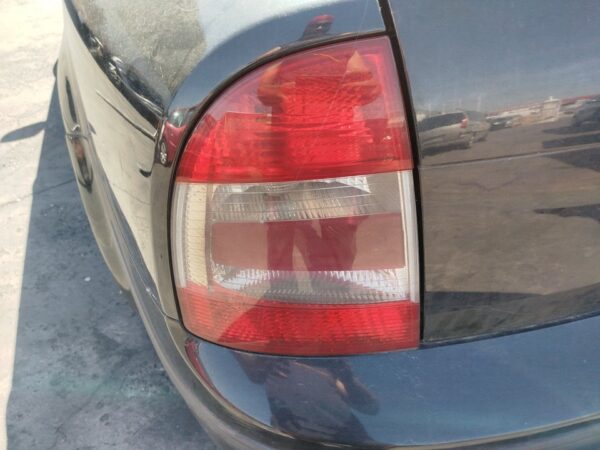 PILOTO TRASERO IZQUIERDO SKODA SUPERB (3U4)