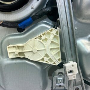 ELEVALUNAS DELANTERO DERECHO HYUNDAI SONATA (NF)