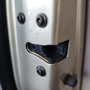 CERRADURA PUERTA DELANTERA IZQUIERDA SSANGYONG KYRON