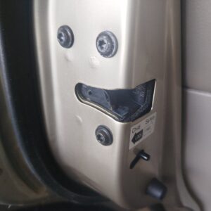 CERRADURA PUERTA TRASERA IZQUIERDA SSANGYONG KYRON