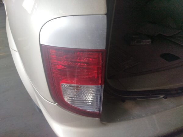 PILOTO TRASERO IZQUIERDO SSANGYONG KYRON