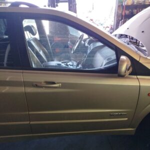 PUERTA DELANTERA DERECHA SSANGYONG KYRON