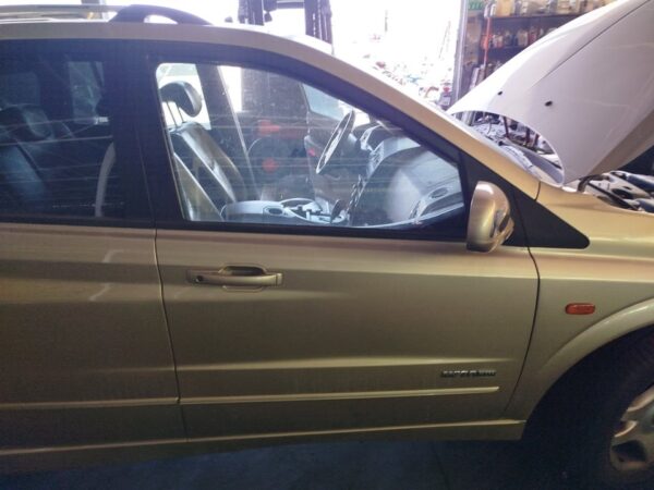 PUERTA DELANTERA DERECHA SSANGYONG KYRON