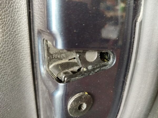 CERRADURA PUERTA DELANTERA DERECHA VOLKSWAGEN GOLF V (1K1)(10.2003)