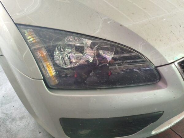FARO DERECHO FORD FOCUS BERLINA (CAP)