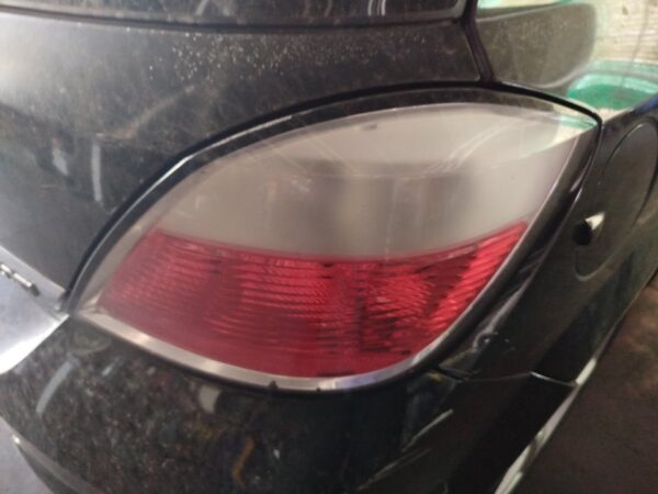 PILOTO TRASERO DERECHO OPEL ASTRA H BERLINA