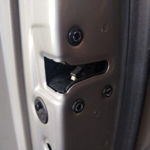CERRADURA PUERTA TRASERA DERECHA HYUNDAI SONATA (NF)