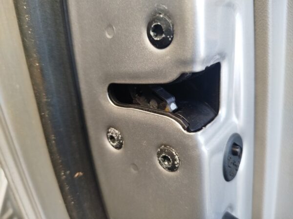 CERRADURA PUERTA TRASERA IZQUIERDA HYUNDAI SONATA (NF)
