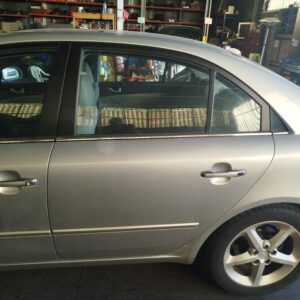 PUERTA TRASERA IZQUIERDA HYUNDAI SONATA (NF)