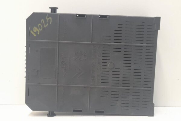 CAJA RELES / FUSIBLES CITROEN C4 BERLINA