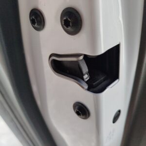 CERRADURA PUERTA TRASERA IZQUIERDA OPEL INSIGNIA BERLINA