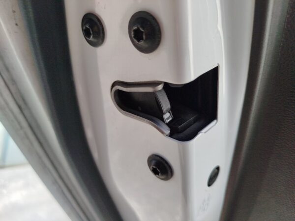 CERRADURA PUERTA TRASERA IZQUIERDA OPEL INSIGNIA BERLINA