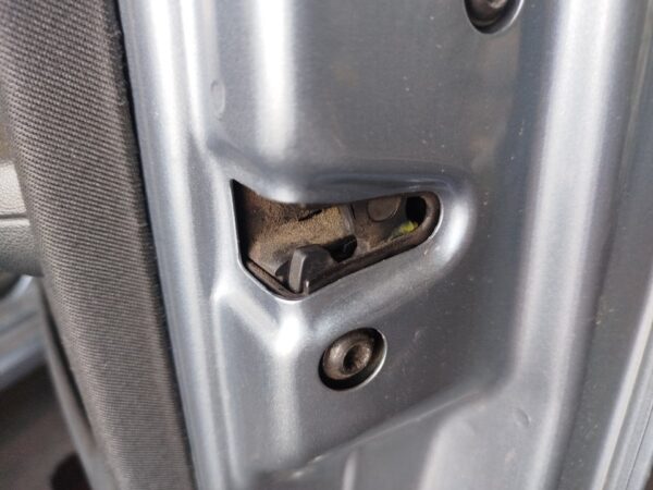CERRADURA PUERTA DELANTERA DERECHA SKODA FABIA (6Y2/6Y3)
