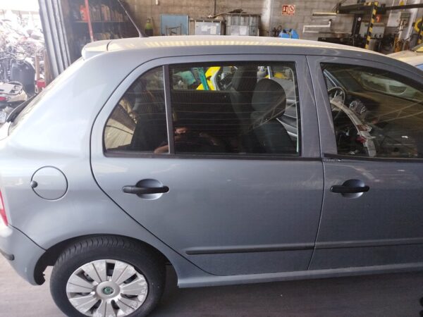 PUERTA TRASERA DERECHA SKODA FABIA (6Y2/6Y3)