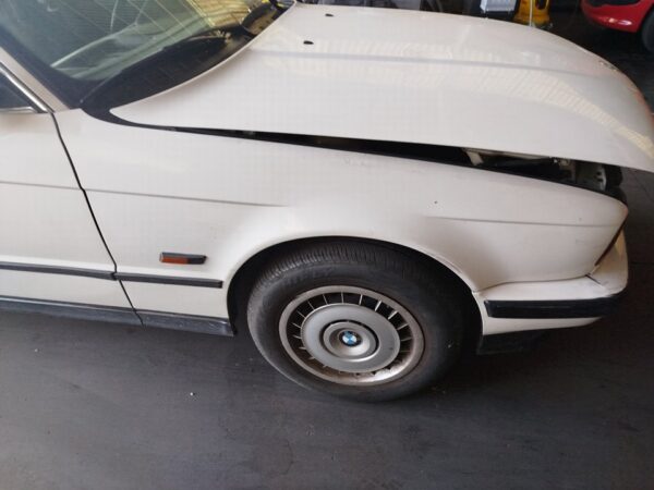 ALETA DELANTERA DERECHA BMW SERIE 5 BERLINA (E34)