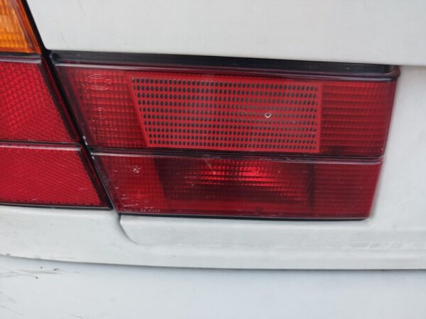 PILOTO TRASERO IZQUIERDO INTERIOR BMW SERIE 5 BERLINA (E34)