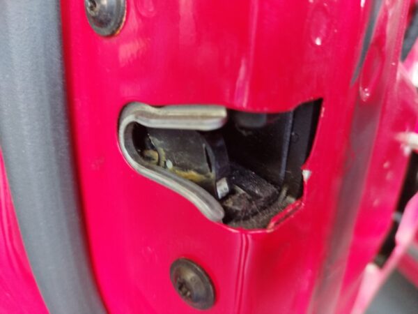 CERRADURA PUERTA DELANTERA IZQUIERDA CHEVROLET CRUZE