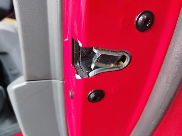 CERRADURA PUERTA TRASERA DERECHA CHEVROLET CRUZE