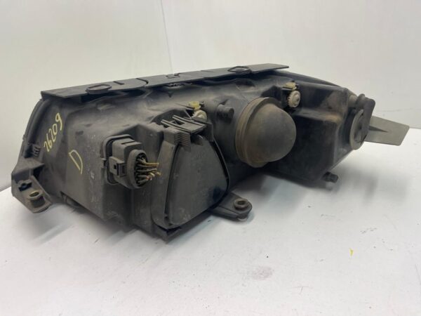 FARO DERECHO VOLKSWAGEN PASSAT BERLINA (3B3)
