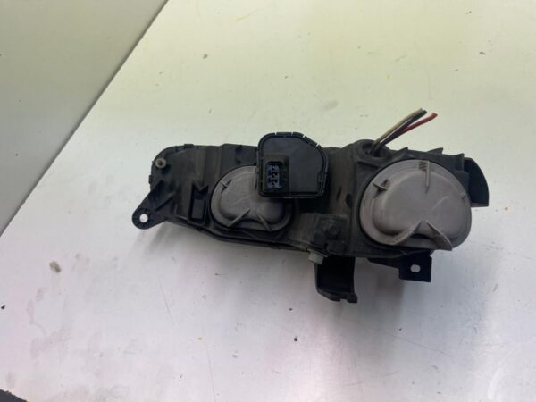FARO IZQUIERDO MAZDA 323 C/F/S BERLINA (BA)