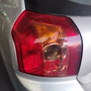 PILOTO TRASERO IZQUIERDO TOYOTA COROLLA (E12)