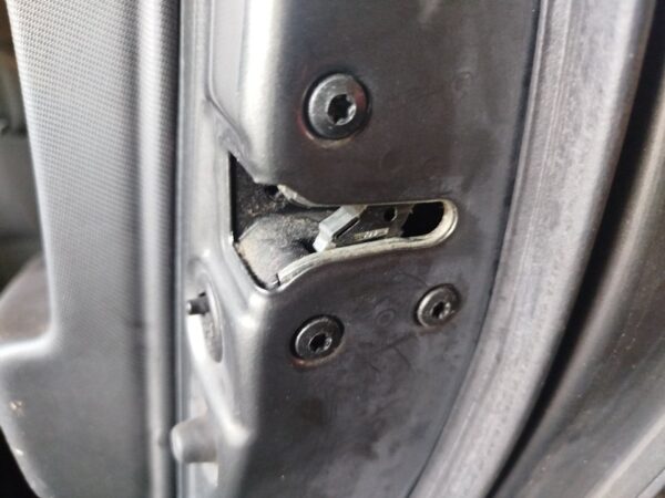 CERRADURA PUERTA TRASERA DERECHA KIA CEED (ED)